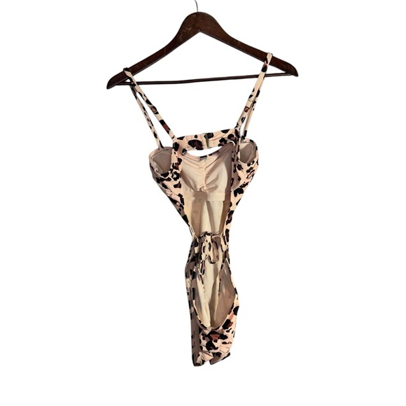 Adore Me Calypso Contour Leopard Print One Piece Bare Back Swimsuit Size Med NWT - Picture 5 of 10